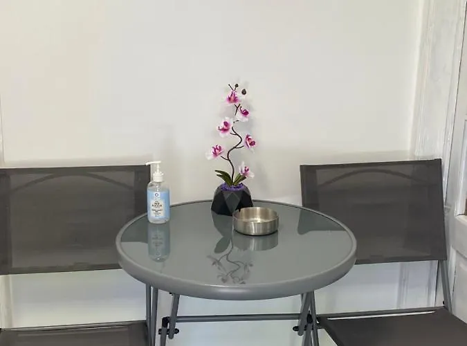 Amazing 1 Bed Flat * Craiova